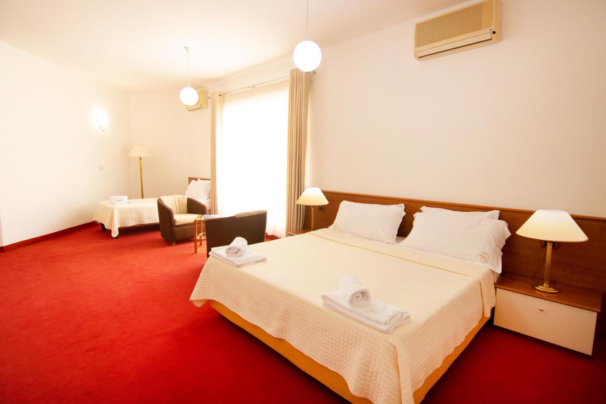 Chateau Linza Resort Shkoze 외부 사진