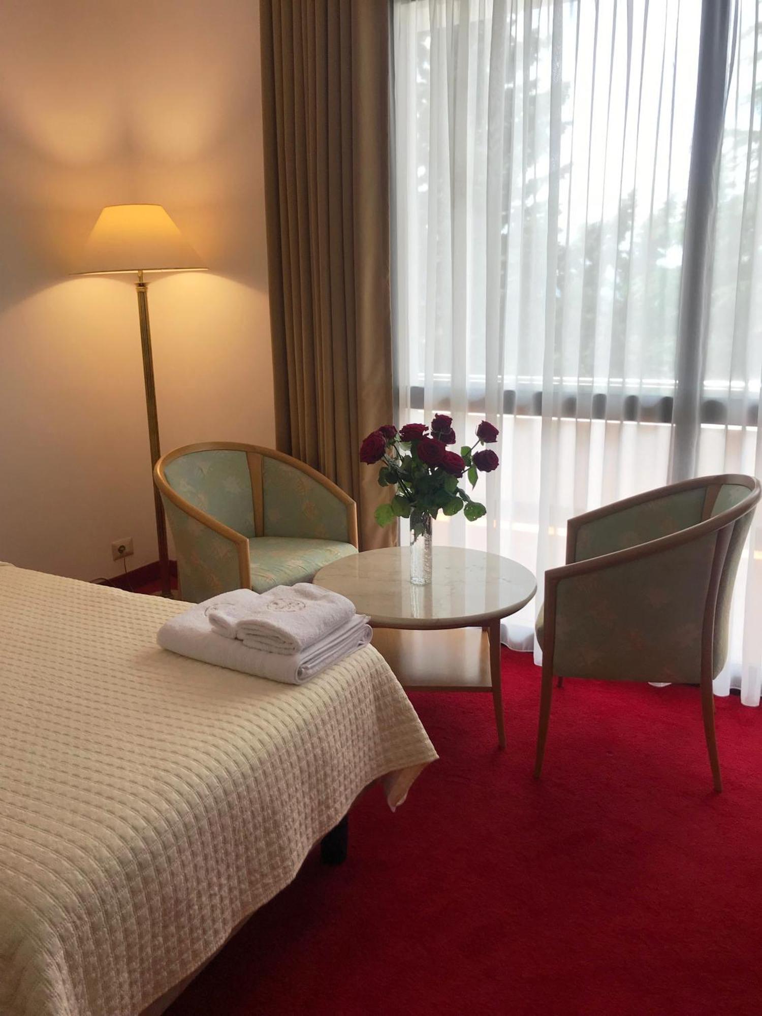 Chateau Linza Resort Shkoze 외부 사진