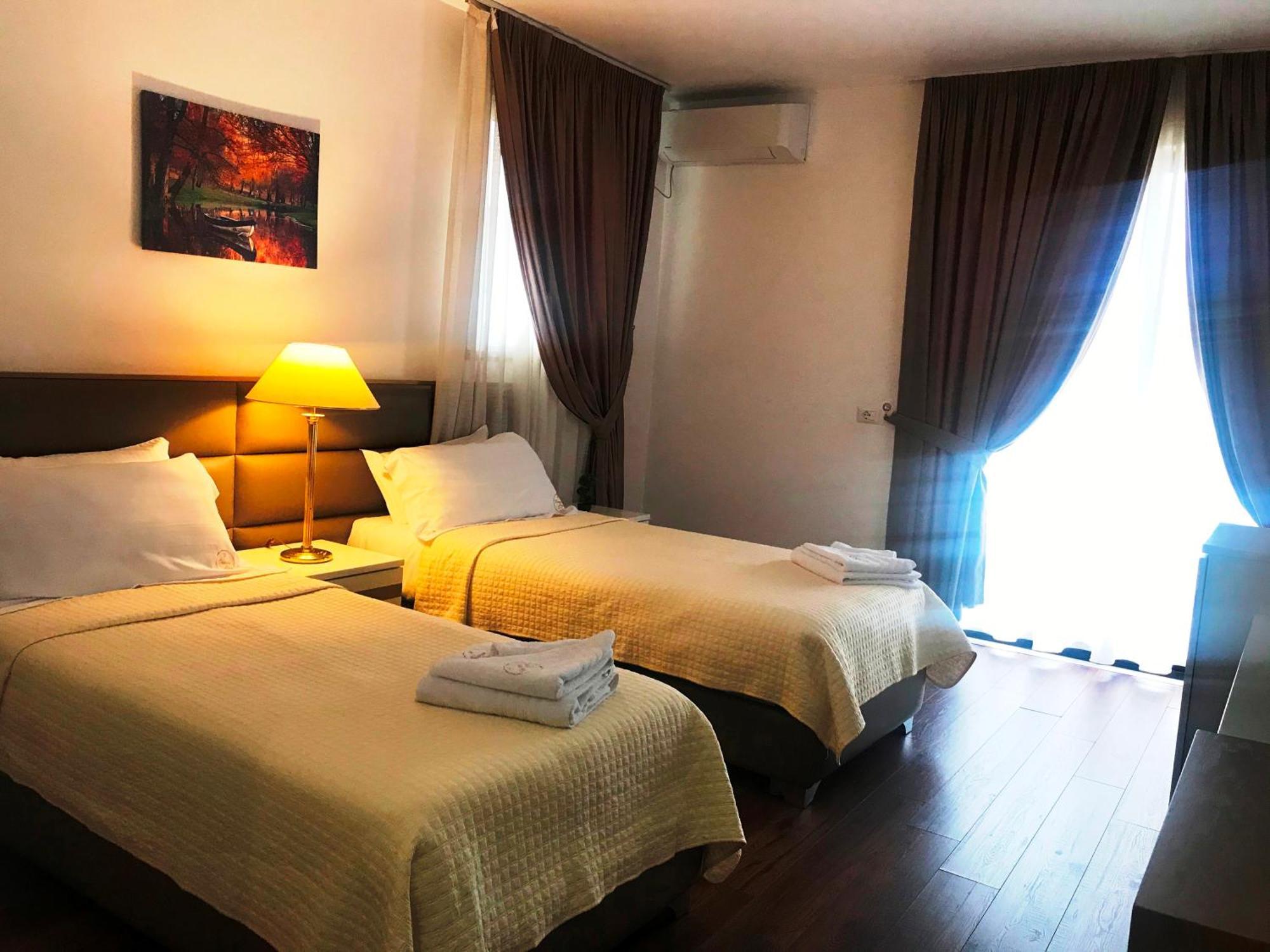 Chateau Linza Resort Shkoze 외부 사진