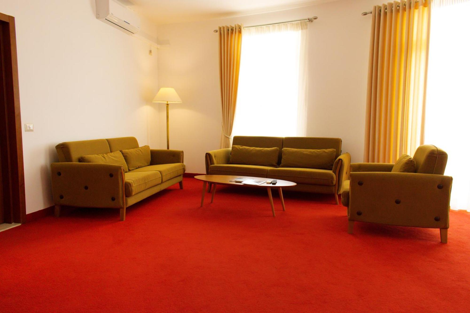 Chateau Linza Resort Shkoze 외부 사진