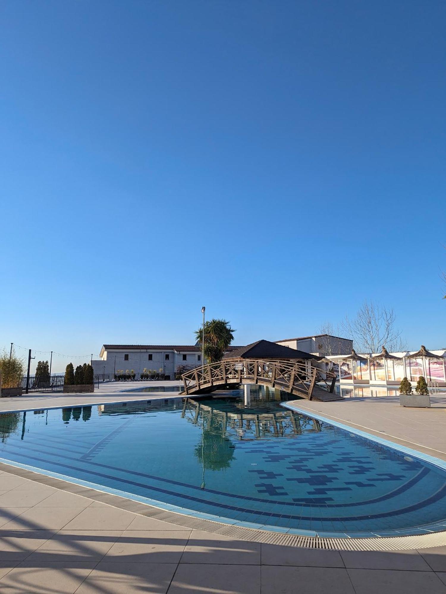 Chateau Linza Resort Shkoze 외부 사진